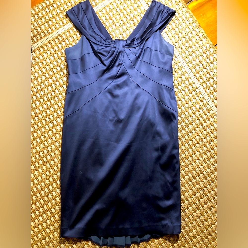 Jones New York Women’s Size 16 Navy Blue Fancy Cocktail Dress Below Knees